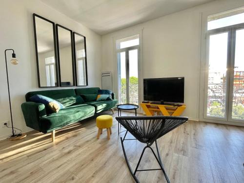 La Gare Apartment | Fantastic stay in Perpignan 4 bedroom CENTER 5 min walk