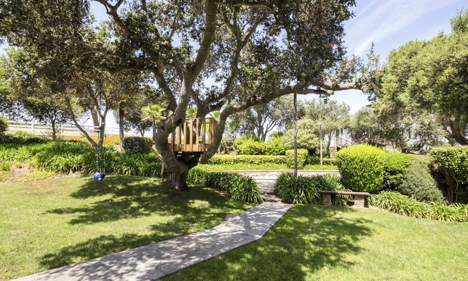 Salinas House | Fantastic Vacation Retreat, Family Reunions , and Private Pool!