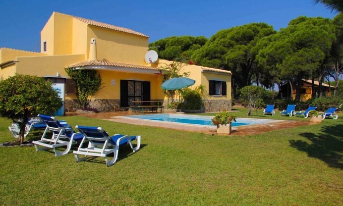 Almancil Villa | Fantastic Villa w/Large Garden&Private Pool in 3acre Farm-near Quinta do Lago