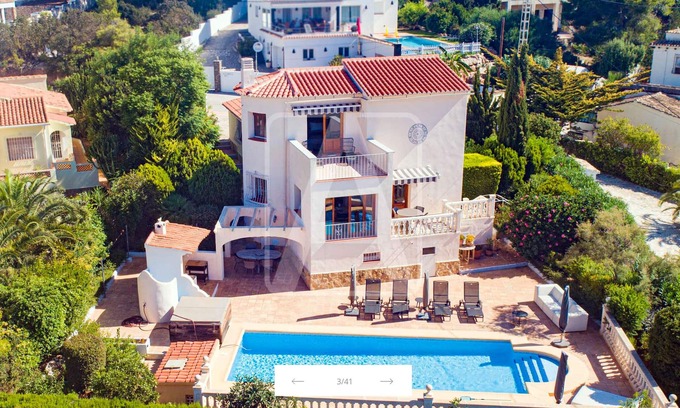 Urbanitzacio la Fustera House | Fantastic villa with sea views, lots of peace and quiet, large pool, close to the beach
