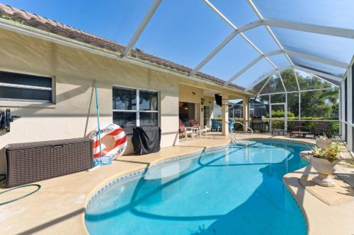 Falcons Glen House | Fantastic Weekly Rental Pool Home in Falcons Glen of Lely - Naples, Florida!