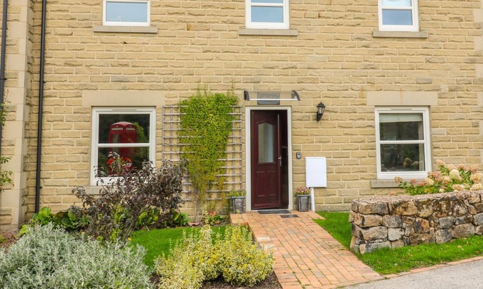 Holestone Moor Cottage | FARLEY, pet friendly, luxury holiday cottage in Matlock