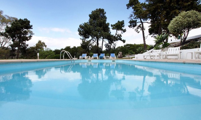 Charneca de Caparica e Sobreda Villa | Farm on the beach, sea view 2 steps from Lisbon