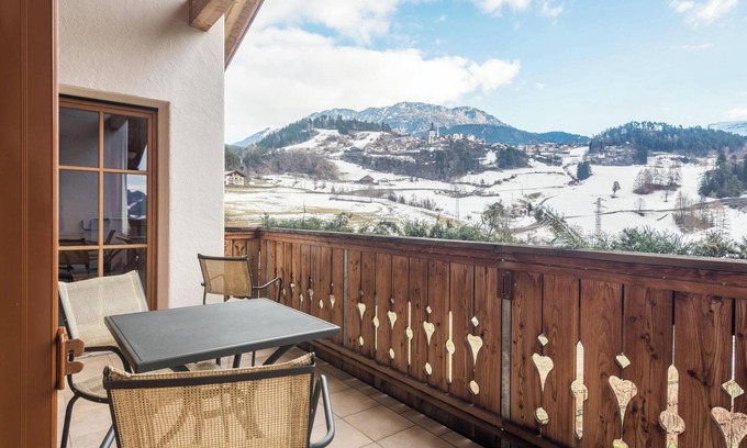 Tisana Apartment | Farm Vacations - "Fewo Molignon Paalhof" with Mountain View, Wi-Fi & Balcony