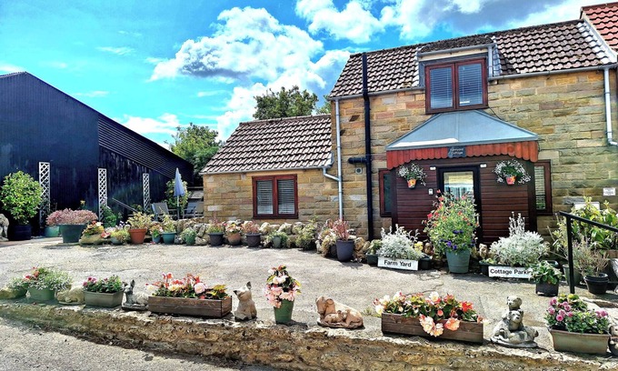 Allerston Cottage | FARM YARD COTTAGE, pet friendly, with a garden in Allerston
