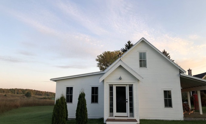 Cedar Other | Farmhouse Cottage In The Heart Of The Sleeping Bear Dunes