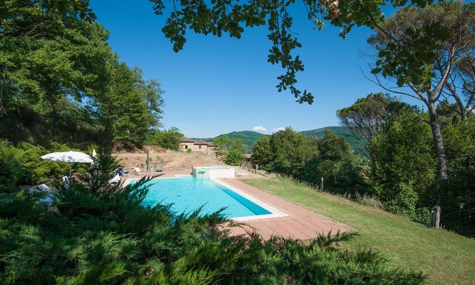 Mercatale di Cortona Other | Farmhouse 'Pilari Appartamento Tabaccaia' with Mountain View, Shared Pool and Wi-Fi