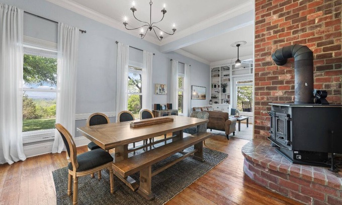 Valley Mills Other | Farmhouse Stay near Waco! Relax with hilltop views, wrap around deck, fire pit!