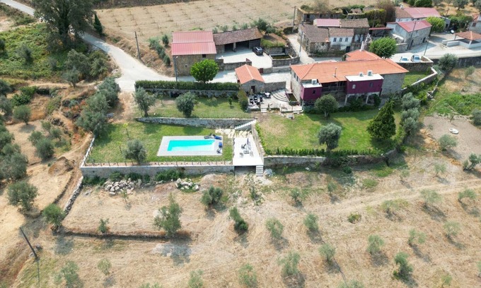 Penalva Do Castelo Other | Farmhouse 'Vilar Do Dão' with Lake View, Pool and Air Conditioning