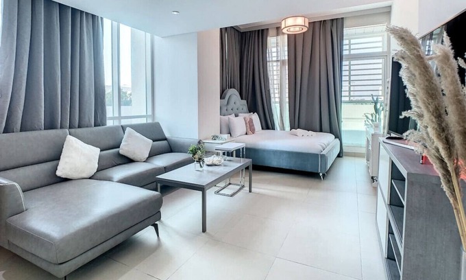 Al Sufouh 1 Apartment | Fashionable Studio in Al Sufouh