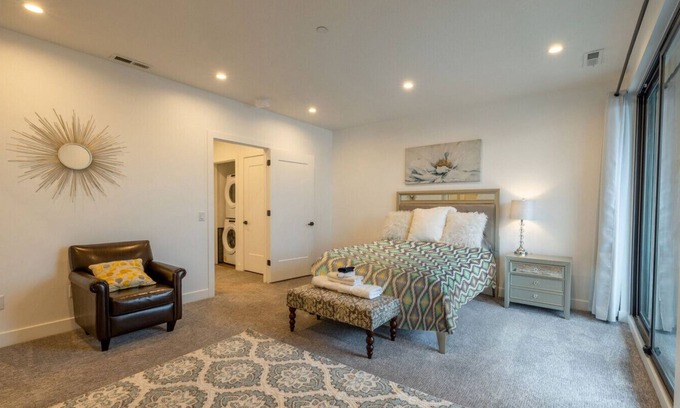 Sugar House House | Fast Wifi | Downtown |Ski Crew | Navien Nooks