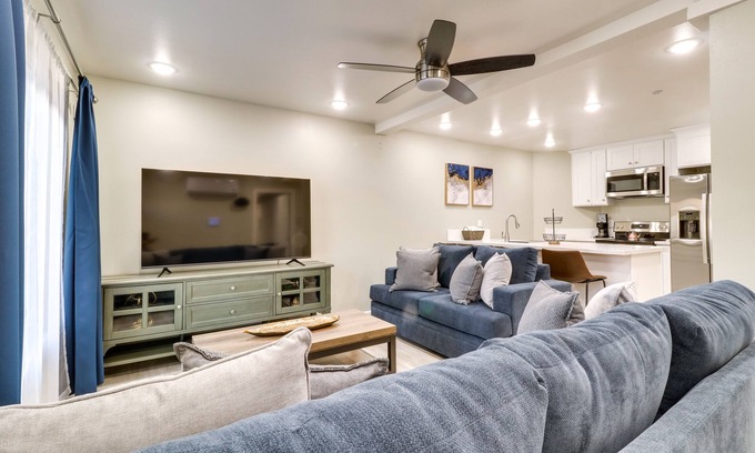 Fontana Apartment | Fast WiFi & Free Parking: Cozy Fontana Apartment