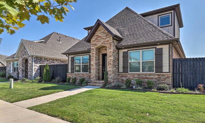 Fayetteville House | Fayetteville House: Pool Access & Gas Grill!