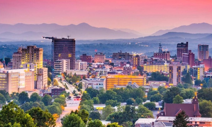 Asheville House | Feel at Home: 4 Suites with 2 Beds, Kitchens & Grab-and-Go Breakfast Offered