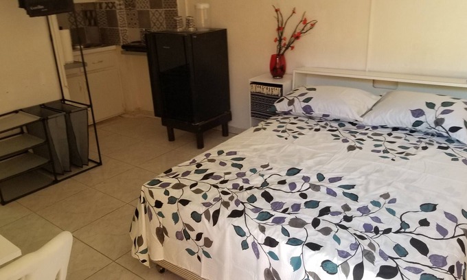 San Nicolas Zuid Apartment | Feel at home with Convillas Studio Apartment