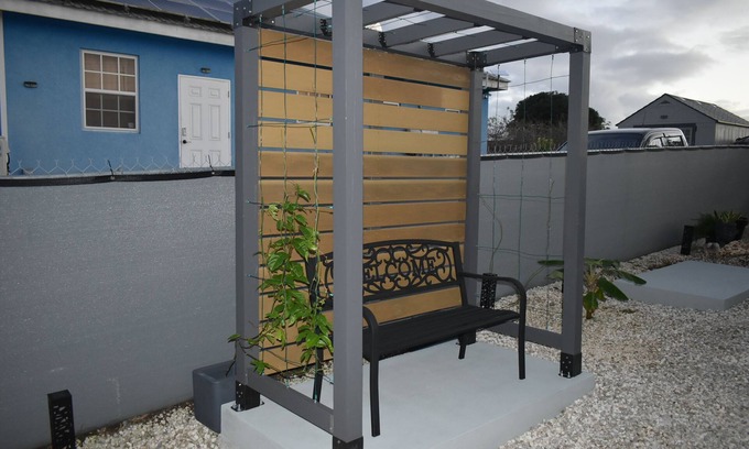 West Coast House | Feels like home 1 Bed retreat conveniently located to many places of interest.