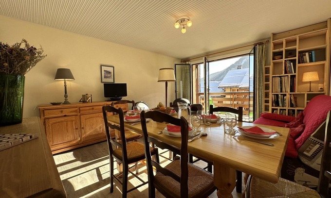 Saint-Chaffrey Apartment | Feet of Chantemerle's ski slopes - 6 people