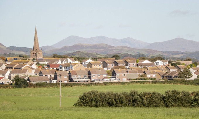Millom Cottage | FELL VIEW, pet friendly, character holiday cottage in Silecroft