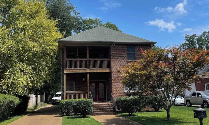 Murfreesboro House | FENCED IN 3 Bedroom Walkable to Desirable Downtown Setting