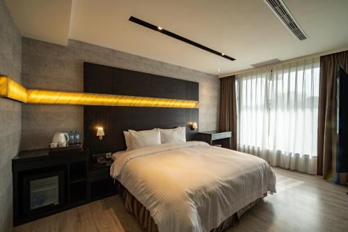 Xitun District Hotel | Fengjia Hotel Bell