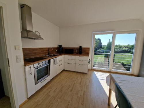 Neustadt-Diedesfeld Apartment | Ferienwohnung Rosenblüte