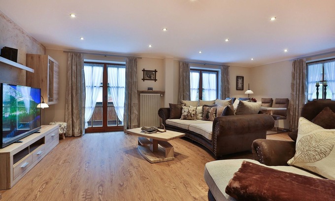 Ramsau bei Berchtesgaden Apartment | Ferienwohnung Nr. 3, mit Balkon und Bergblick, 66 qm