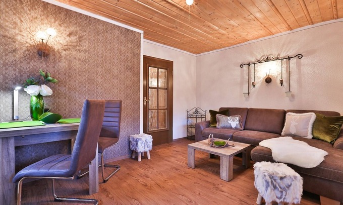 Ramsau bei Berchtesgaden Apartment | Ferienwohnung Nr. 1, 1-2 Personen, 50 qm, Bad/WC, Balkon und Bergblick, TV, Geschirrspüler, 1 Schlafzimmer, Nord-Westen