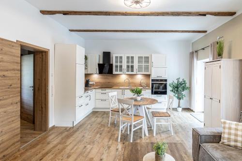 Prackenbach Apartment | Ferienbahnhof Fichtental Stellwerk Suite