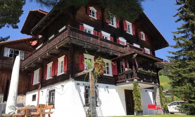 Furna Apartment | Ferienhaus Chalet Riedji