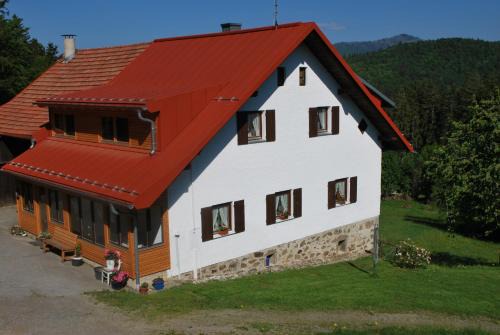 Neuschoenau House | Ferienhaus "Lisa´s Häusl"
