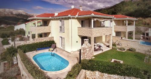 Jurandvor House | Ferienhaus mit Meerblick & Pool in Baška - Villa-Planina