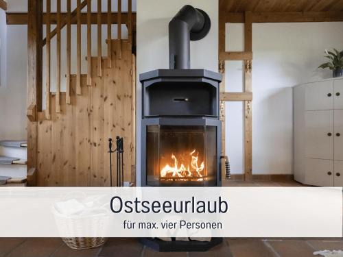 Steinberg House | Ferienhaus Töpferhaus - strandnah, haustierfreundlich, optimal für Workation, Kaminofen, Garten, für Paare und Alleinreisende
