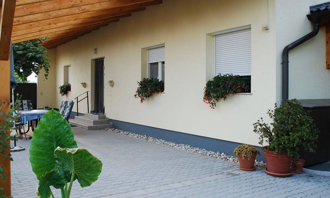 Illmitz Apartment | Ferienhaus Unger Heidi - Ferienhaus/2 Schlafräume/bad, WC