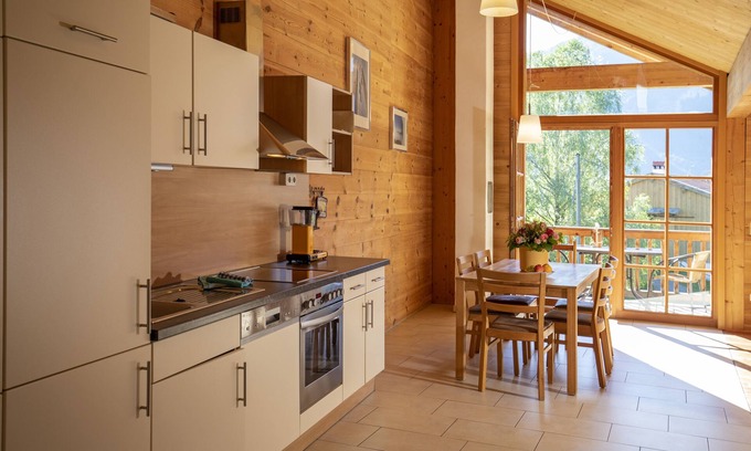 Aschau im Chiemgau Apartment | Ferienwohnung VI mit Zwei Schlafzimmern und Süd-balkon, 64 qm, Hund zu Buchbar