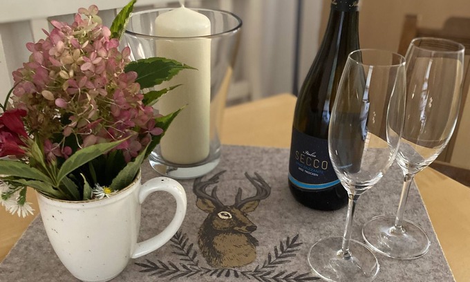 Ruhpolding Apartment | Ferienwohnung -2- (65qm), Balkon, Küche extra, 1 Schlaf- und 1 Wohn-/Schlafzimmer, WLAN, max 2 Personen