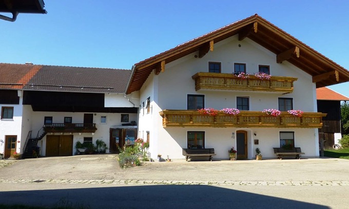 Waging am See Apartment | Ferienwohnung 2 bis 4 Personen, 2 Schlafzimmer, Balkon, 50 qm
