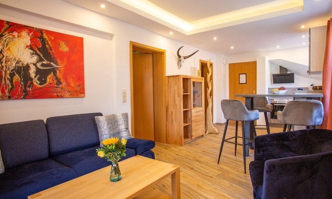 Inzell Apartment | Ferienwohnung "Almenrausch" für 2 Personen mit Balkon, 38 m²