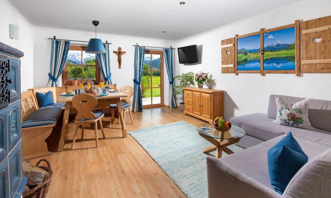Ramsau bei Berchtesgaden Apartment | Ferienwohnung Alpenglück, 1-5 Personen, 65 qm, Dusche/WC, West- und Ostterrasse, SAT TV, W-LAN, 2 Schlafzimmer