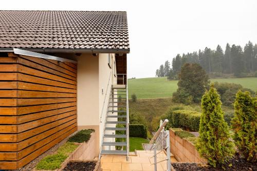 Unterkirnach Apartment | Ferienwohnung am Bach