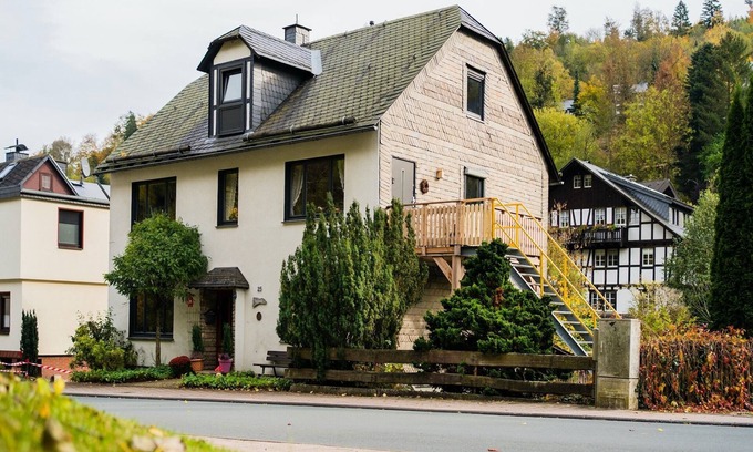Schwalefeld Apartment | Ferienwohnung bei Willingen mit Garten