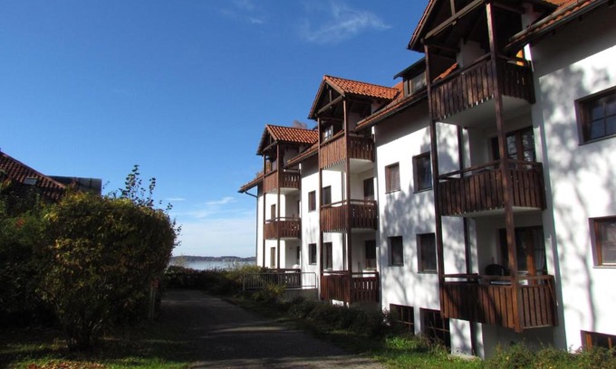 Arlaching Apartment | Ferienwohnung Chiemseestrand