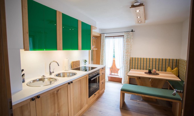 Bischofswiesen Apartment | Ferienwohnung für 2 Personen, ca. 40 m², 1 Schlafzimmer, Wohn-Schlafzimmer, Küche, Balkon