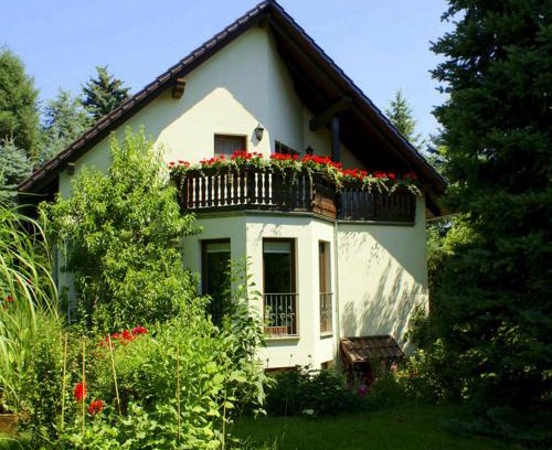 Leubnitz-Neuostra Apartment | Ferienwohnung Ginkgo