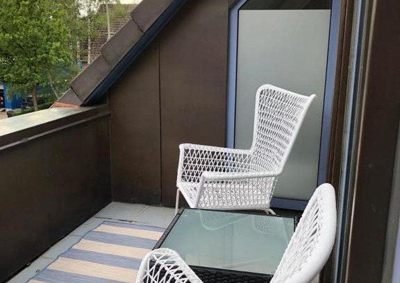 Hamburg-Barmbek Apartment | Ferienwohnung Gipfelstube 50 a mit Balkon, gute Verkehrsanbindung