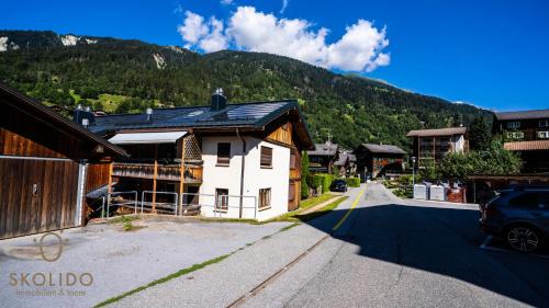 Fiesch Apartment | Ferienwohnung Haus Binelti, Fiesch