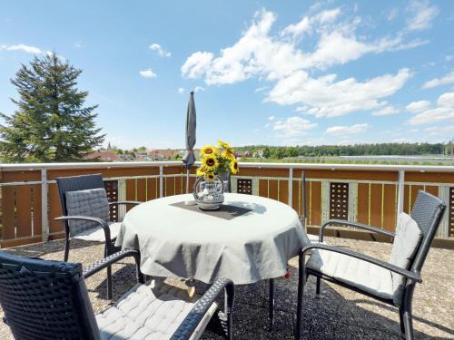 Langenargen Apartment | Ferienwohnung 'Haus Blütenmeer'