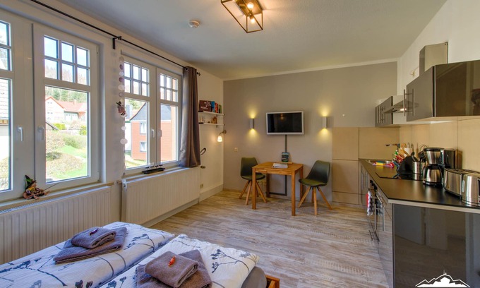 Mandelholz Apartment | Ferienwohnung Hexenstübchen