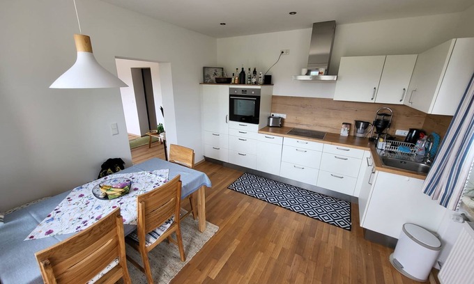 Bergen Apartment | Ferienwohnung Hochfelln mit 2 Schlafz.m. je Du-wc, 80 m² bis 4 Personen im EG, Terrasse