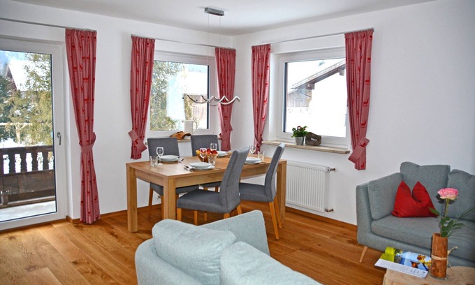 Aschau im Chiemgau Apartment | Ferienwohnung I 59 qm mit zwei Schlafzimmer und Süd-Ost-Balkon