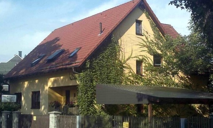 Buhlau/Weier Hirsch Apartment | Ferienwohnung Illgen